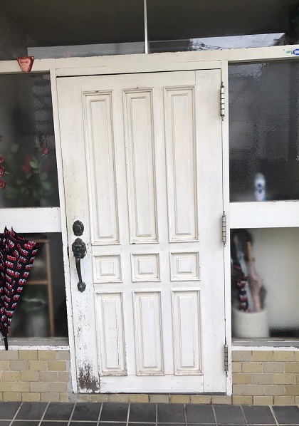 玄関ドア交換前の写真